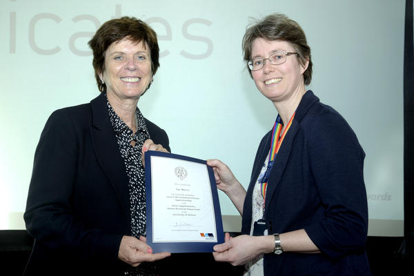 Sue Morris receiving Apprenticeship certificate from University of Oxford Vice Chancellor